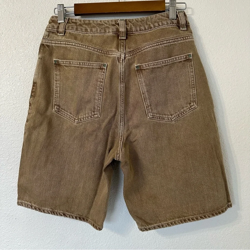 COLLUSION 90s Dad long line denim shorts‎ in sand Size 6